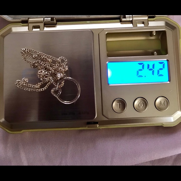 Real 18K Gold Necklace with Arrow Heart Pendant - Picture 4 of 5